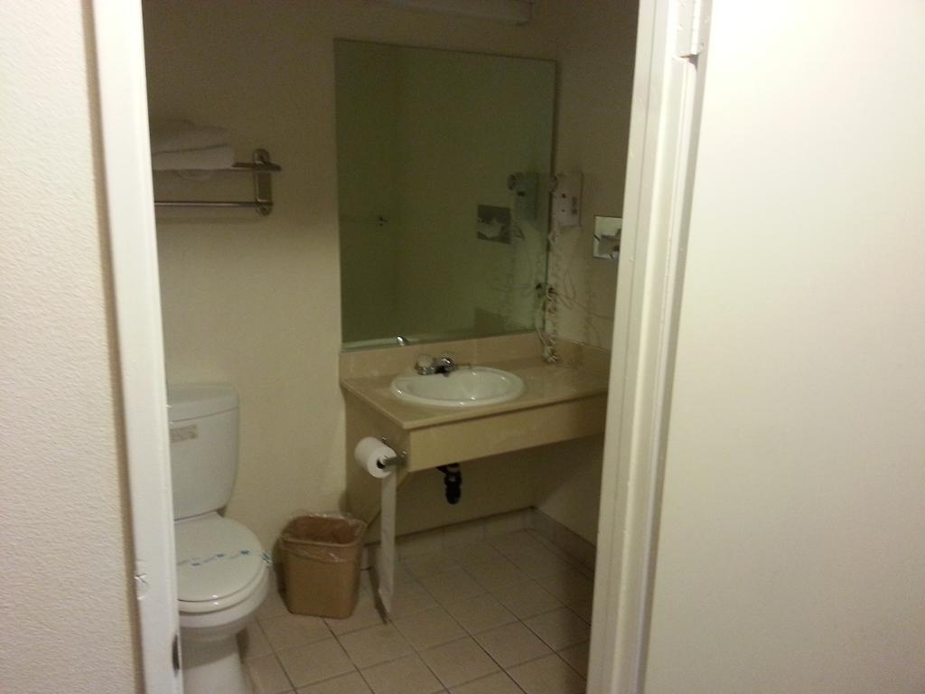 Super 8 By Wyndham San Diego/Imperial Beach Εξωτερικό φωτογραφία