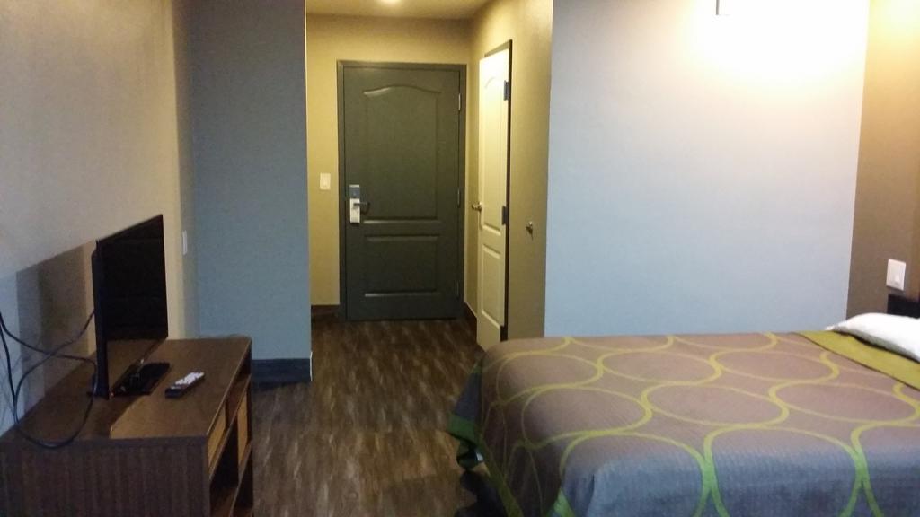 Super 8 By Wyndham San Diego/Imperial Beach Εξωτερικό φωτογραφία