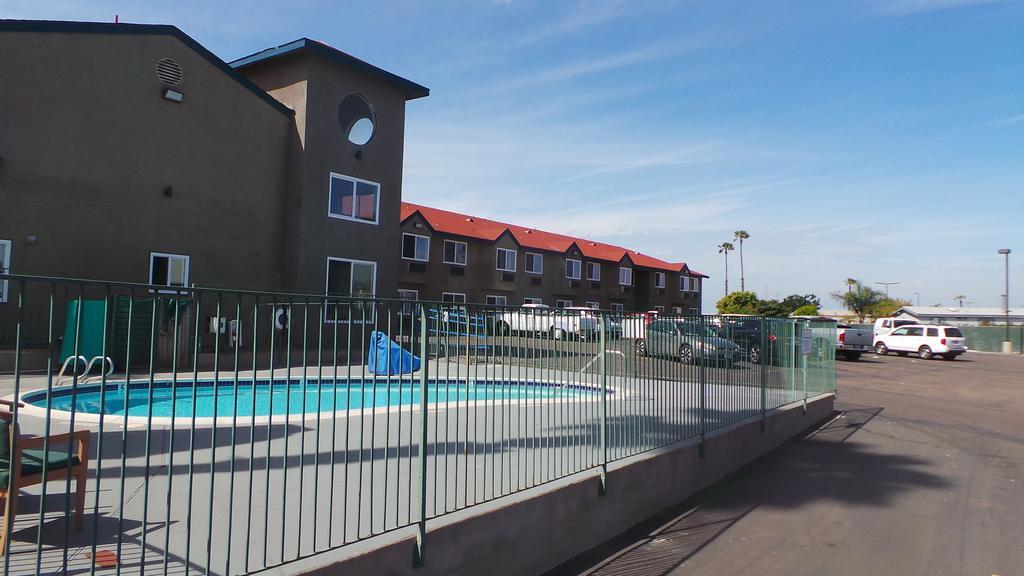 Super 8 By Wyndham San Diego/Imperial Beach Εξωτερικό φωτογραφία