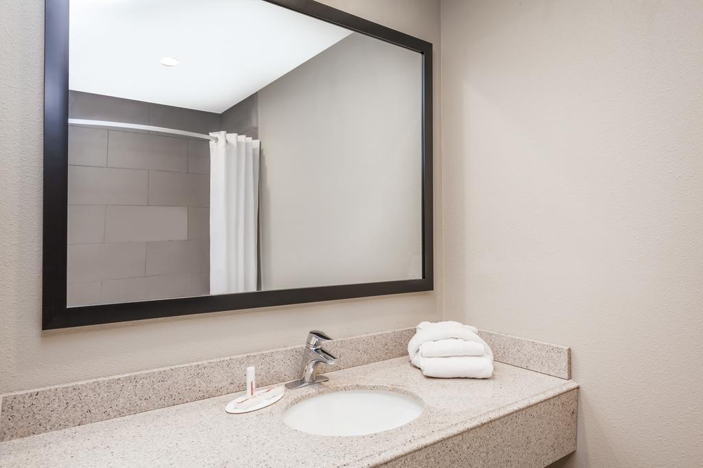 Super 8 By Wyndham San Diego/Imperial Beach Εξωτερικό φωτογραφία