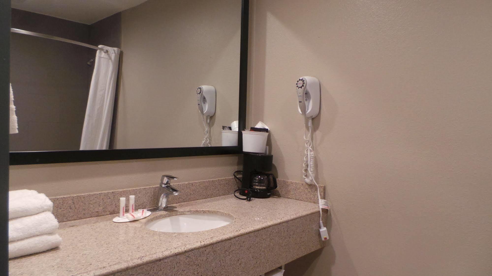 Super 8 By Wyndham San Diego/Imperial Beach Εξωτερικό φωτογραφία